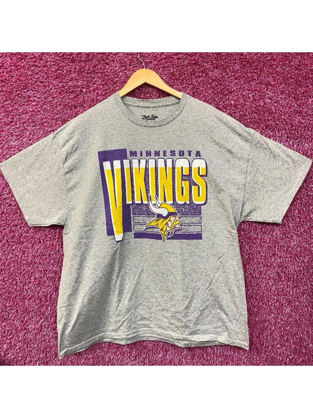 Junk Food Minnesota Vikings Logo Complete T-Shirt XL
